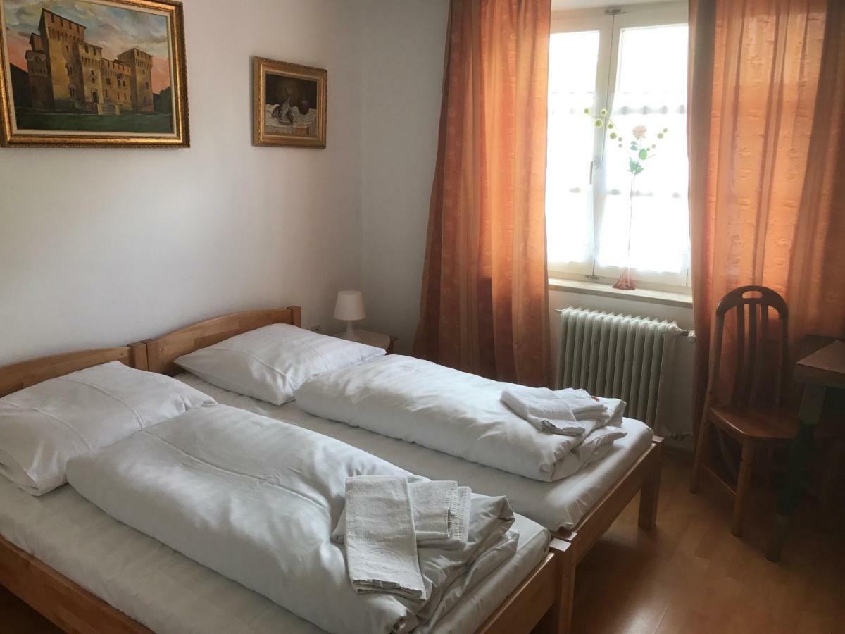 Weinstube Heigl Restaurante Pizzeria Puccini Ξενοδοχείο Λάντσχουτ Εξωτερικό φωτογραφία